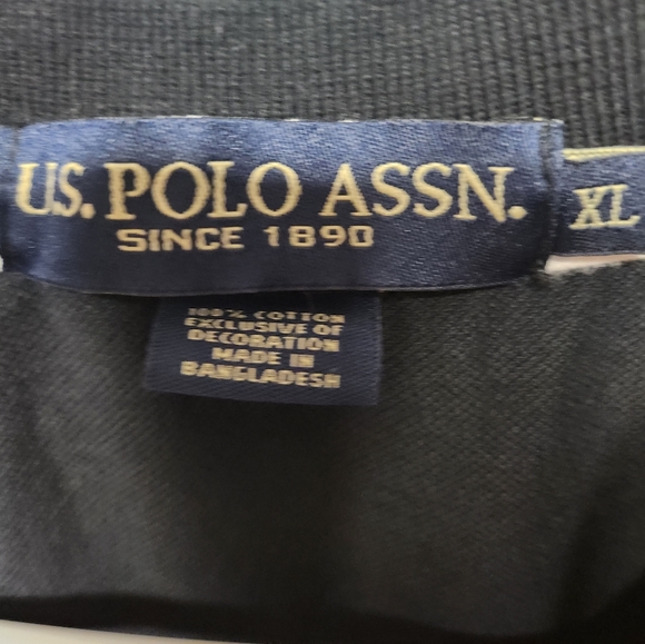 US Polo Association Blk Polo Shirt, w/ Polo player/ horse embellishments, sz XL - Picture 3 of 5
